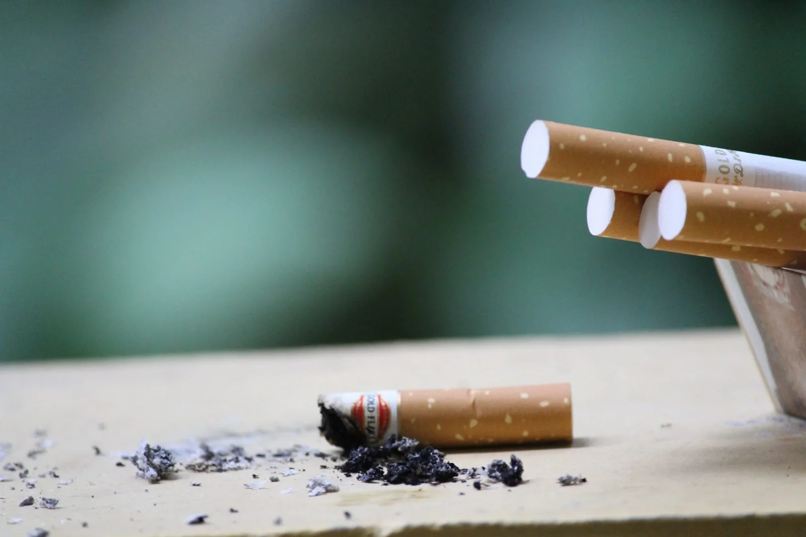 Resisting Tobacco Cravings A Guide to Using Nicotine Free Inhalers