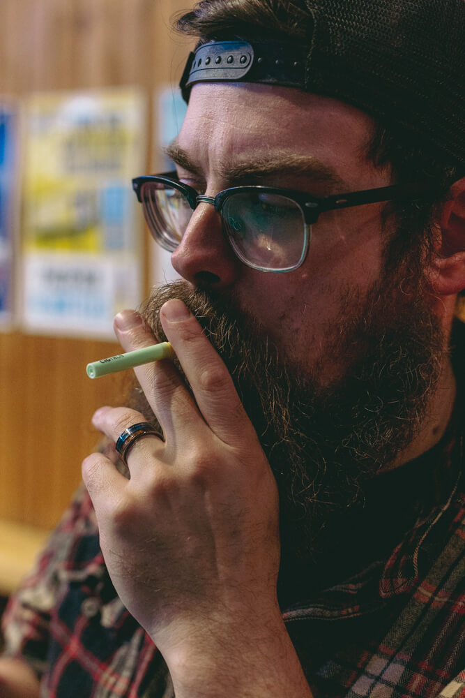 Customer using Cigtrus